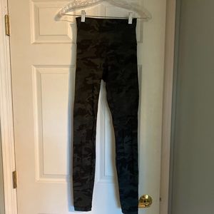 Lululemon Align leggings 28” Camo